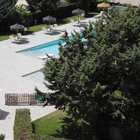 Almirante Otel 3*
