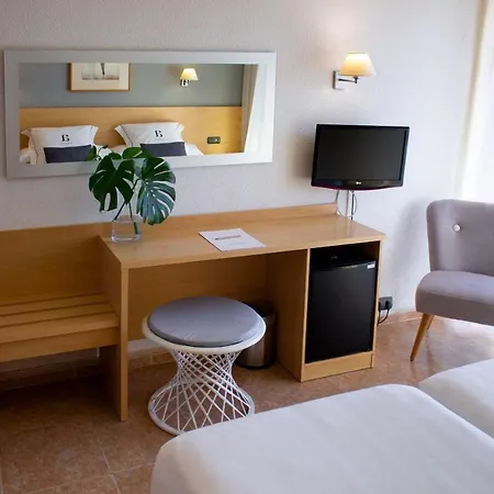 Otel Almirante 3*